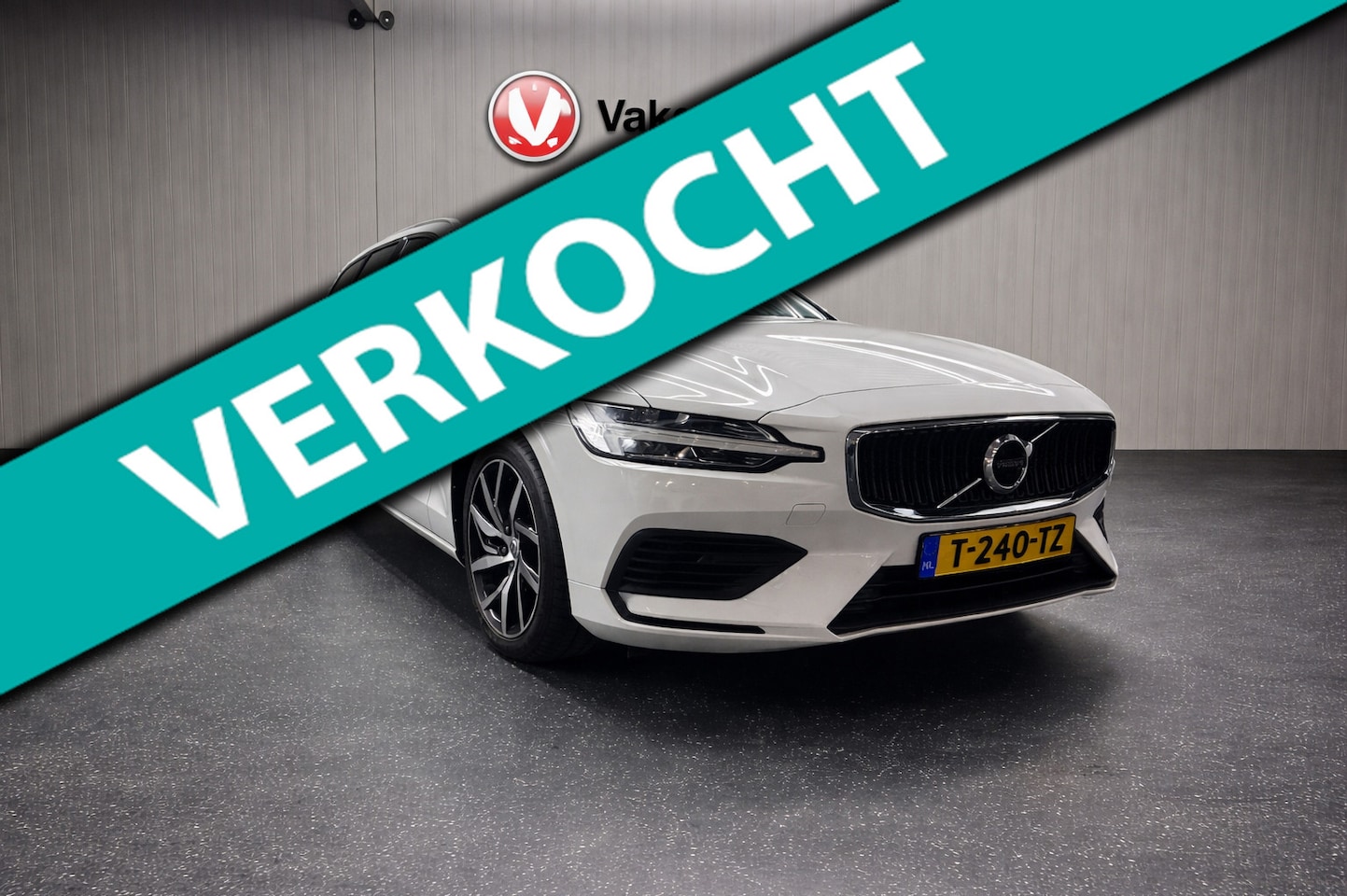 Volvo V60 - 2.0 T6 Recharge AWD Momentum | Leder | Camera - AutoWereld.nl