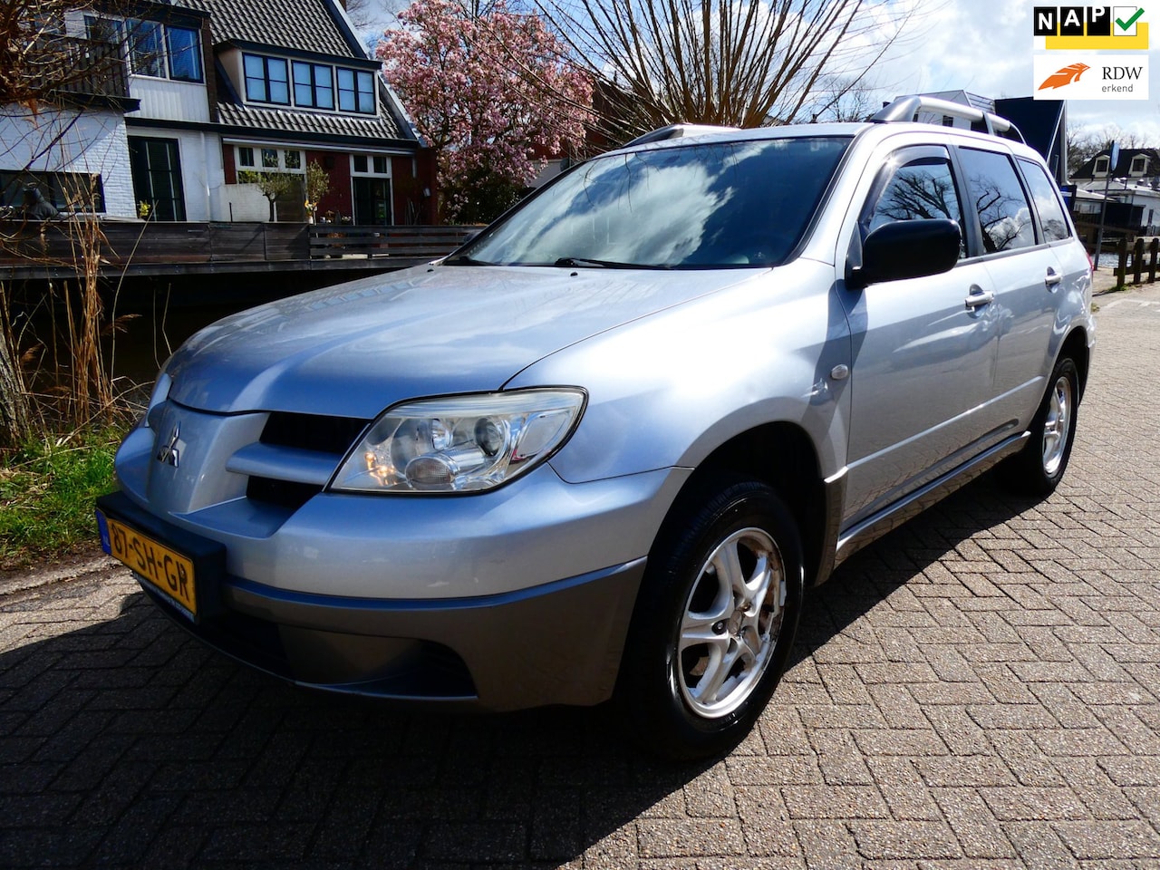 Mitsubishi Outlander Sport - 2.0 Invite+ 136pk Trekhaak 1500kg. Airco - AutoWereld.nl