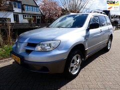 Mitsubishi Outlander Sport - 2.0 Invite+ 136pk Trekhaak 1500kg. Airco