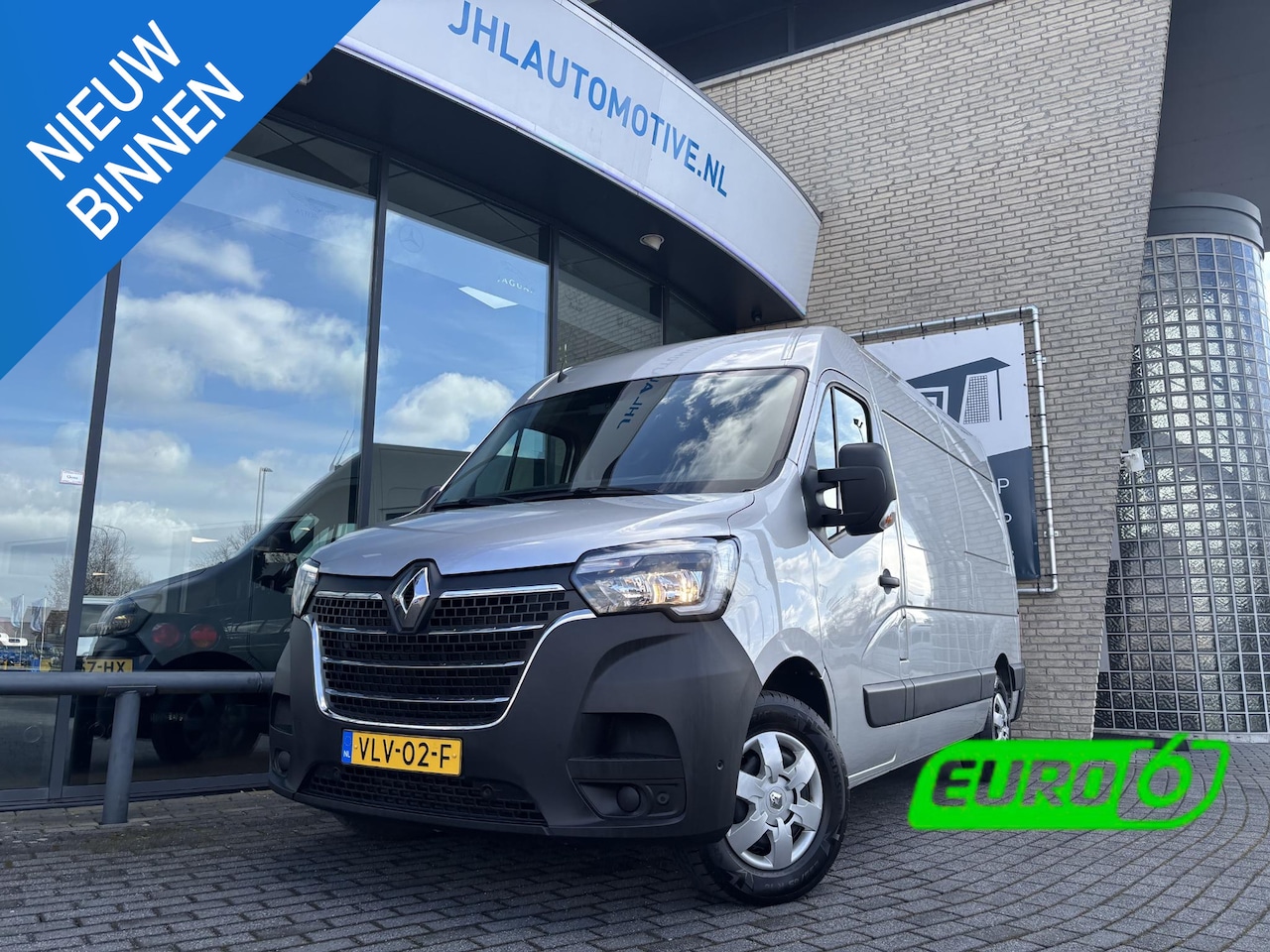 Renault Master - 2.3 dCi L2H2*A/C*CRUISE*NAVI*HAAK*CAM*INRICHTING* - AutoWereld.nl