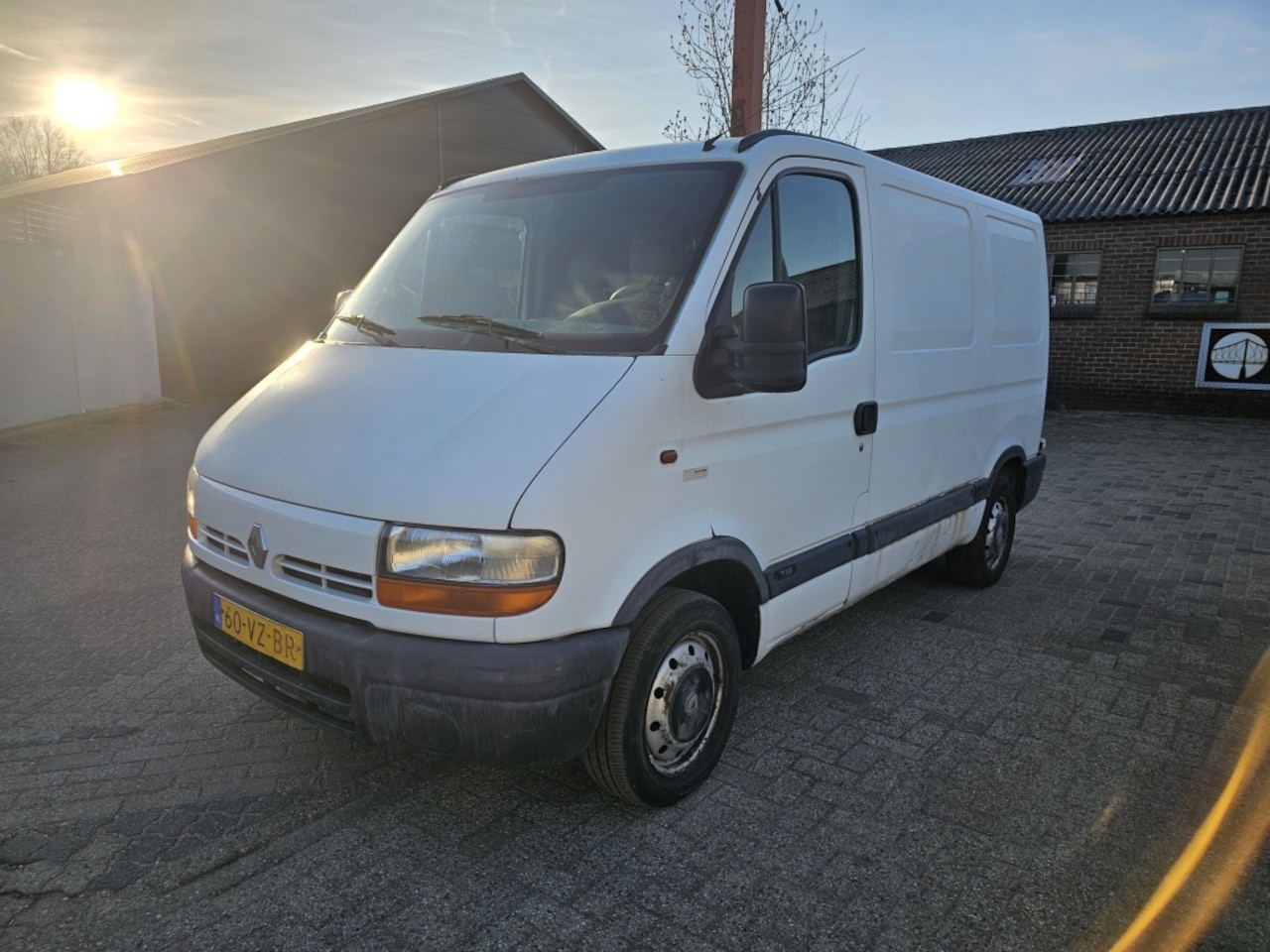 Renault Master - T28 2.2dCi L1 H1 T28 2.2dCi L1H1 - AutoWereld.nl