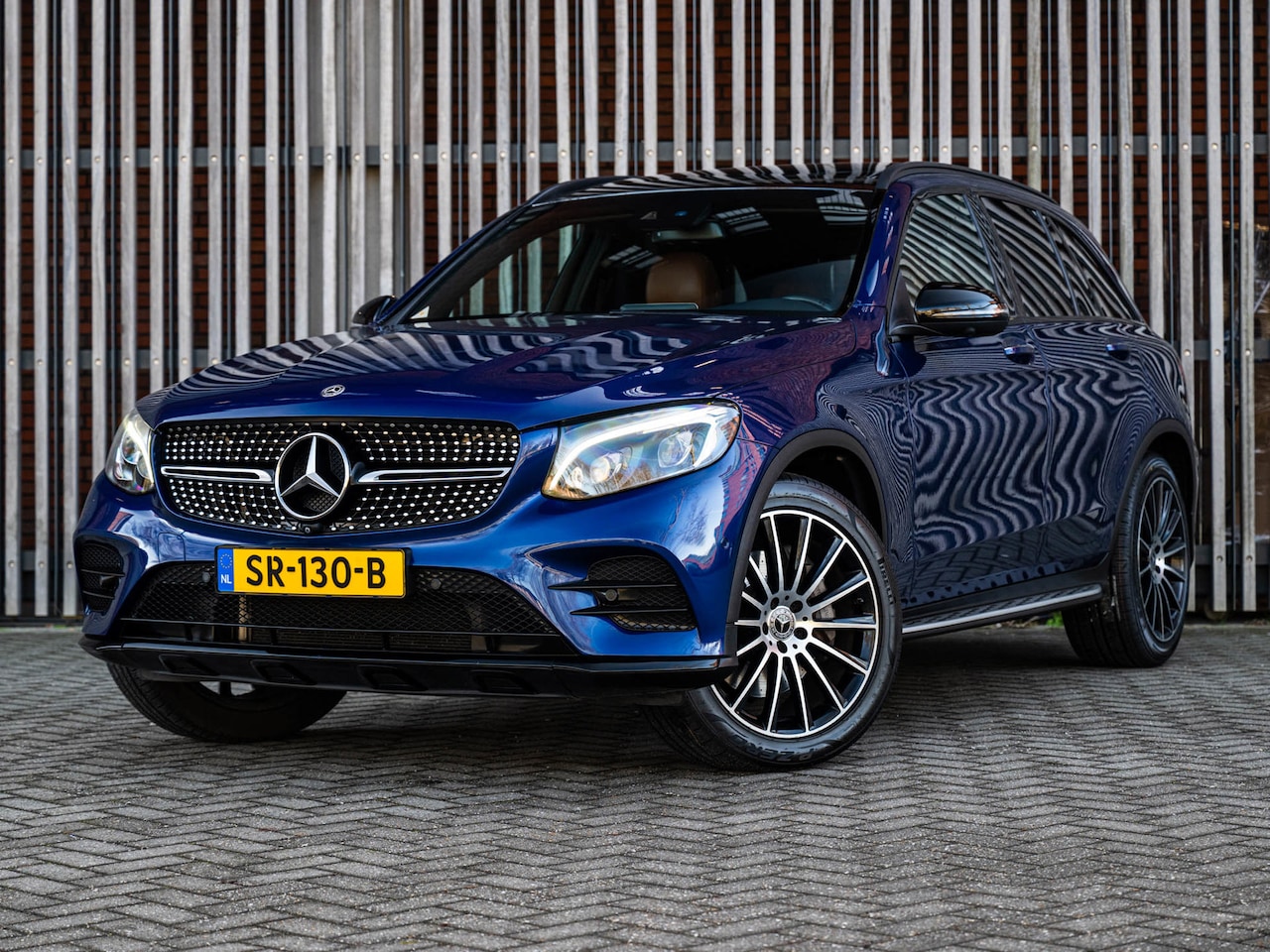 Mercedes-Benz GLC-klasse - 250 4MATIC Premium Plus |NL-AUTO|DEALER ONDH.|Panorama|Leder|Luchtvering|MemoryStoelen|Bur - AutoWereld.nl