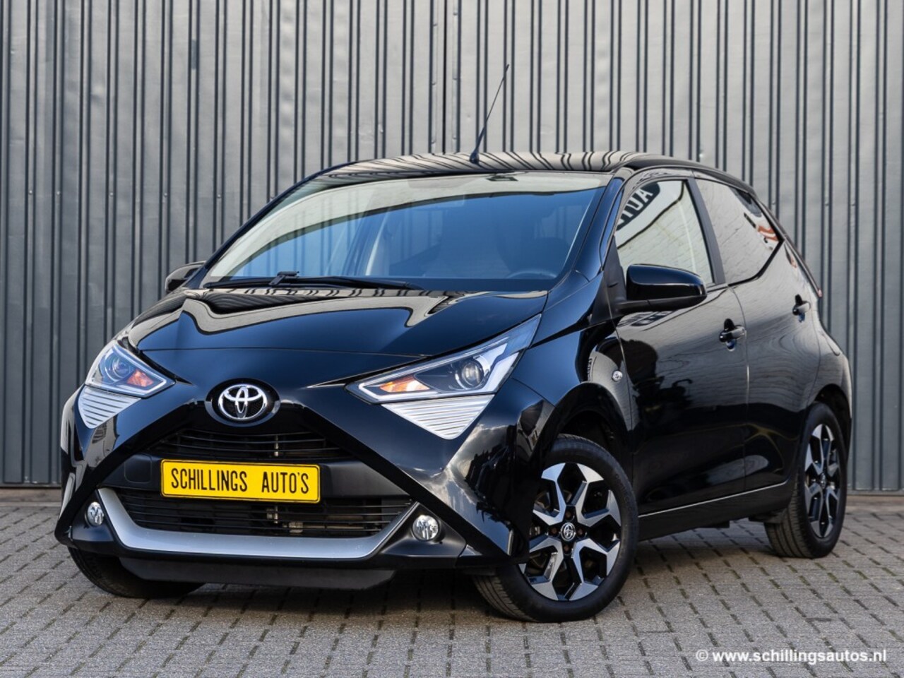 Toyota Aygo - 1.0 VVT-i  Airco 47.000km Airco Camera ,cruise contr, - AutoWereld.nl