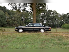 Jaguar XJ - 3.2 V8 Executive British Racing Green – 274.711km – Y1998