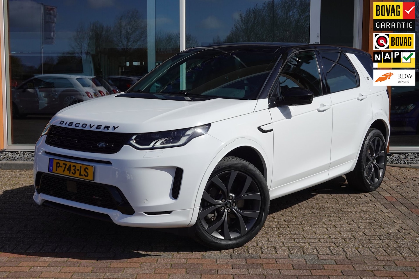 Land Rover Discovery Sport - P300e 1.5 R-Dynamic HSE - AutoWereld.nl