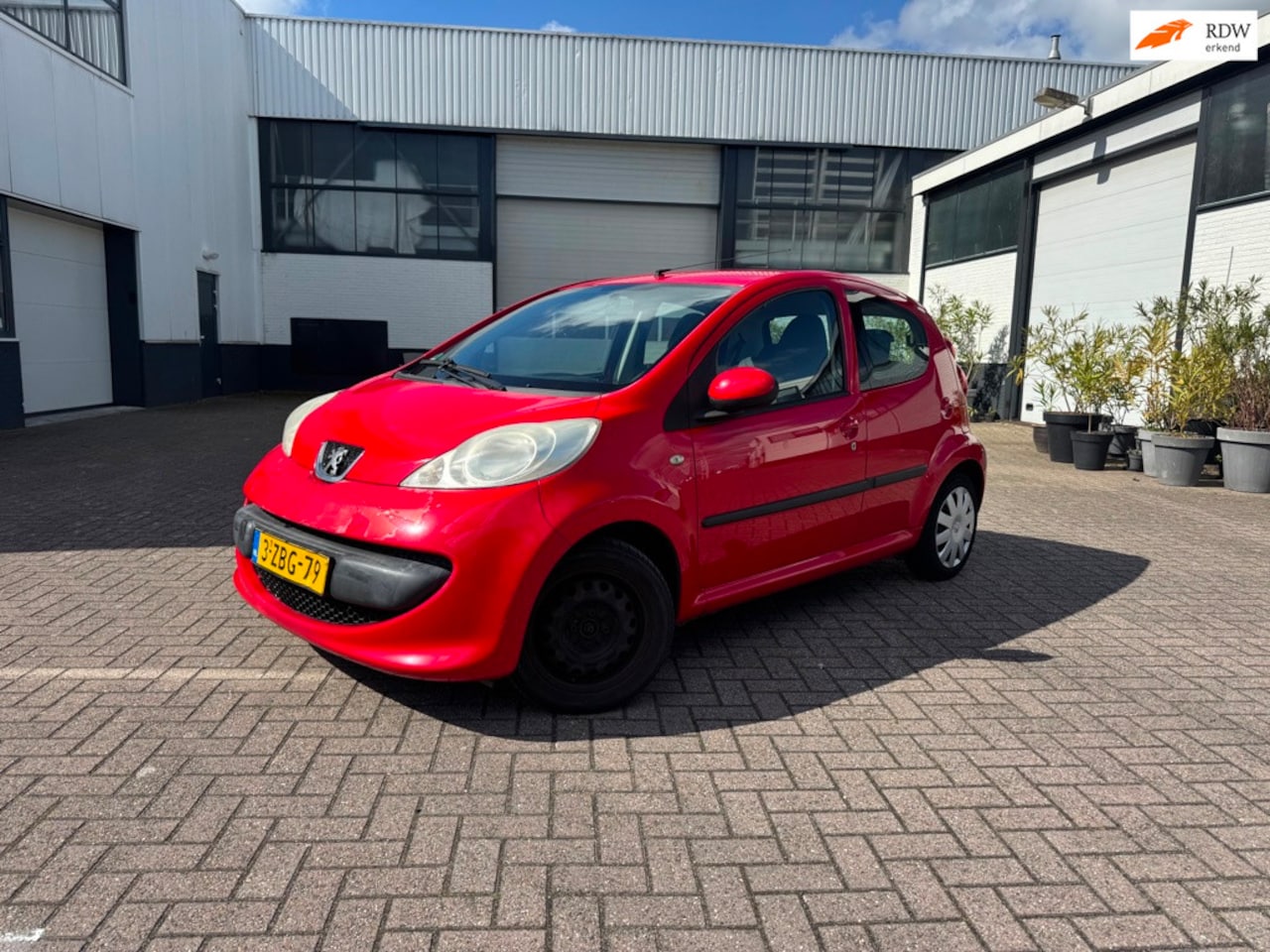 Peugeot 107 - 1.0-12V XR 5 Deurs Airco inruil koopje - AutoWereld.nl