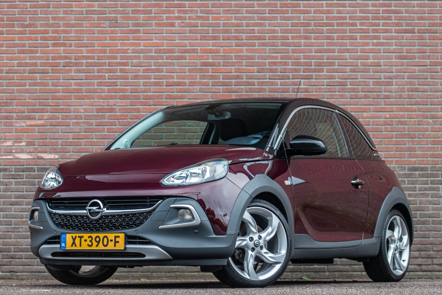 Opel ADAM - 1.0 Turbo Rocks 1.0 Turbo Rocks, Leder, Carplay, Stoel & Stuurverwarming, PDC, Climate control, Cruise con - AutoWereld.nl