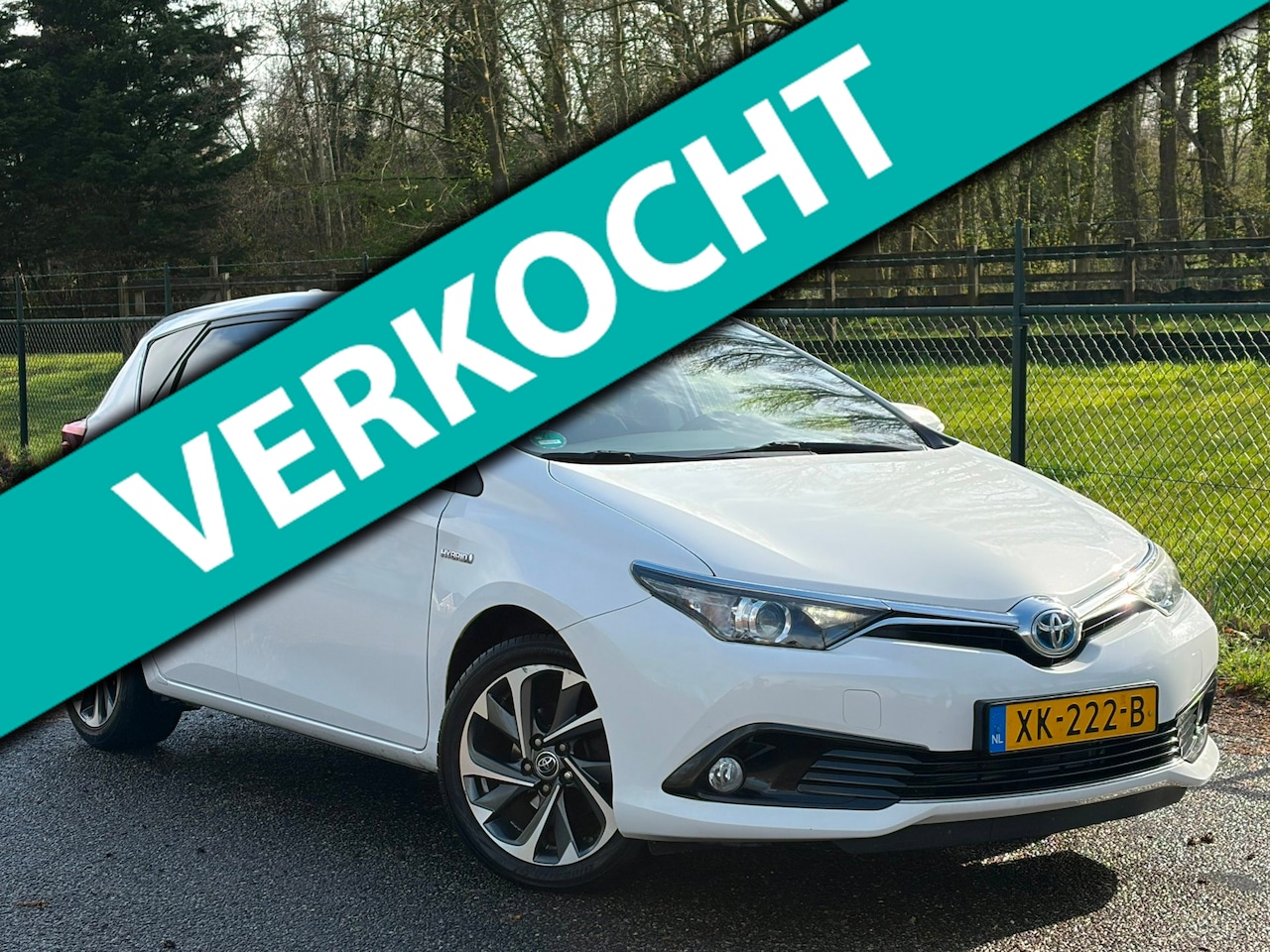 Toyota Auris - 1.8 Hybrid Dynamic /Carplay/Trekhaak/Camera/Automaat/ - AutoWereld.nl