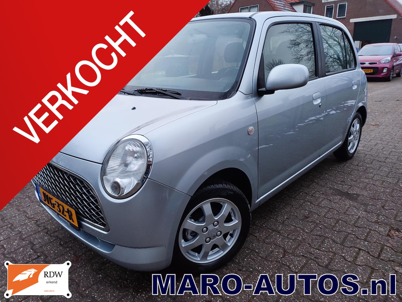 Daihatsu Trevis - 1.0 AIRCO-MOMO-LM | NW. DISTRIBUTIE | UITGEBREID RIJKLAARGEMAAKT | Boekjes | 2009! 68.000 - AutoWereld.nl