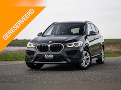 BMW X1 - xDrive25e Executive CAMERA / CARPLAY / HEAD UP DISPLAY / LEDER / LED / CRUISE CONTROLE / S