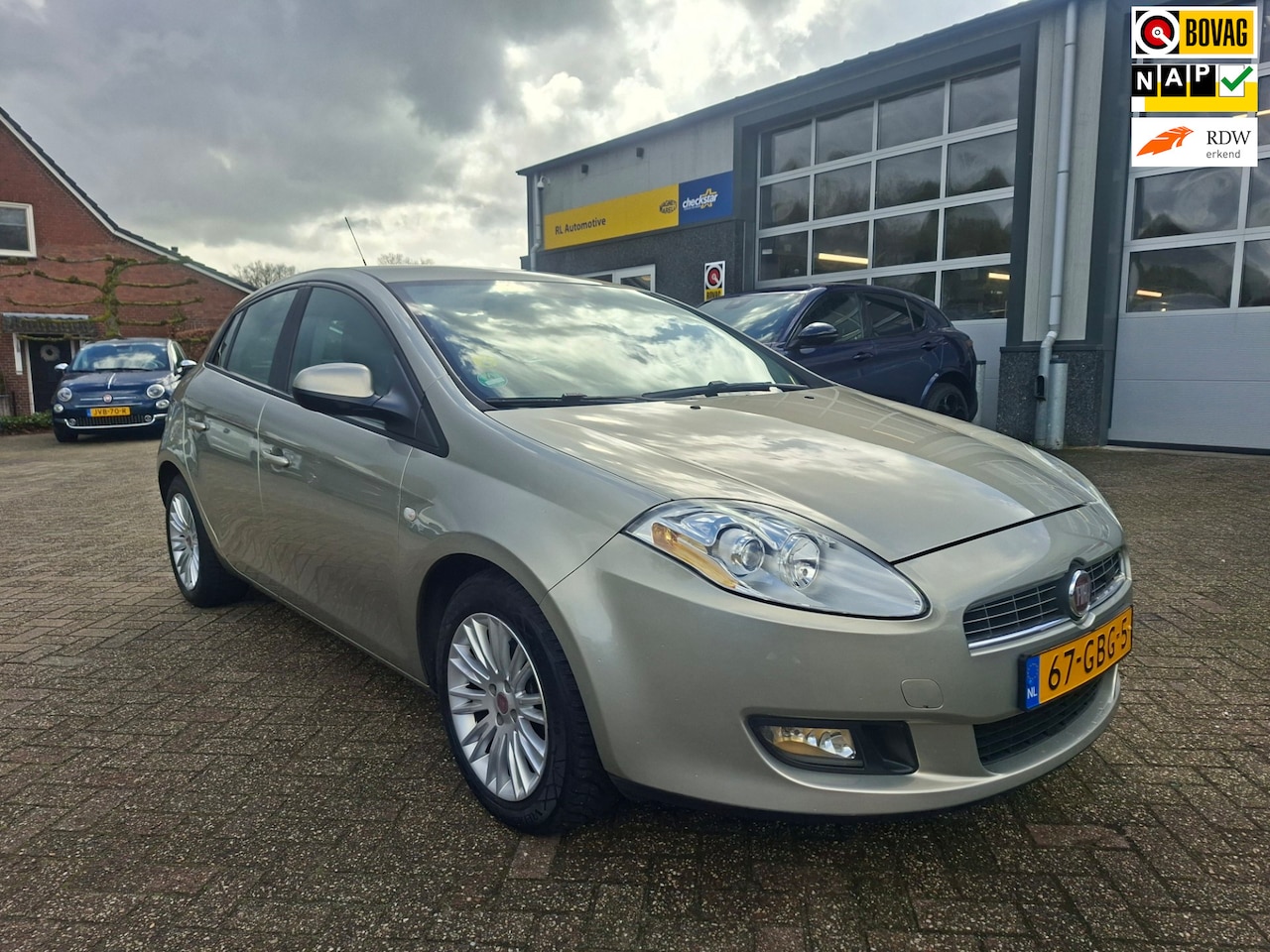 Fiat Bravo - 1.4 T-Jet Corporate - Cruise control - Pdc - AutoWereld.nl