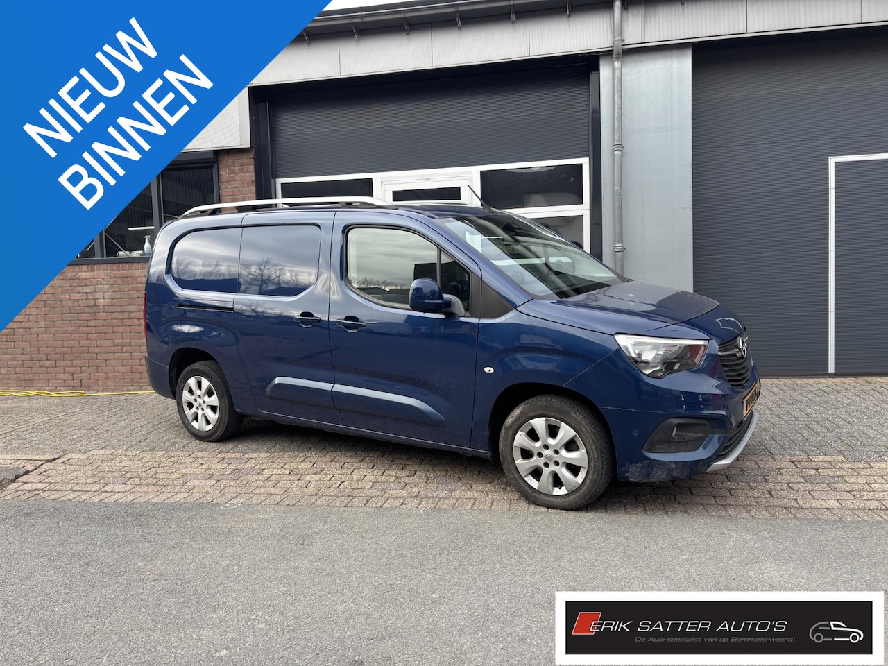 Opel Combo - 1.5D L2H1 Innovation LMV | Keyless| Camera | PDC V+A | Modificatie en distributie gedaan - AutoWereld.nl