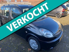 Toyota Yaris Verso - 1.3-16V VVT-i Luna 5 deurs Vol Automaat e Eigenaar, Uniek met zéér bescheiden km stand