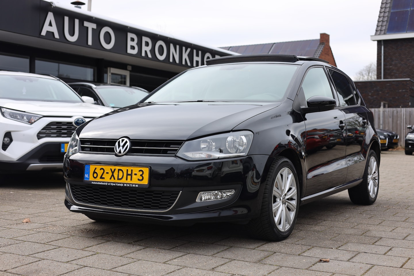 Volkswagen Polo - 1.2 TSI HIGHLINE AUT | PANO | CLIMA | NAVI - AutoWereld.nl