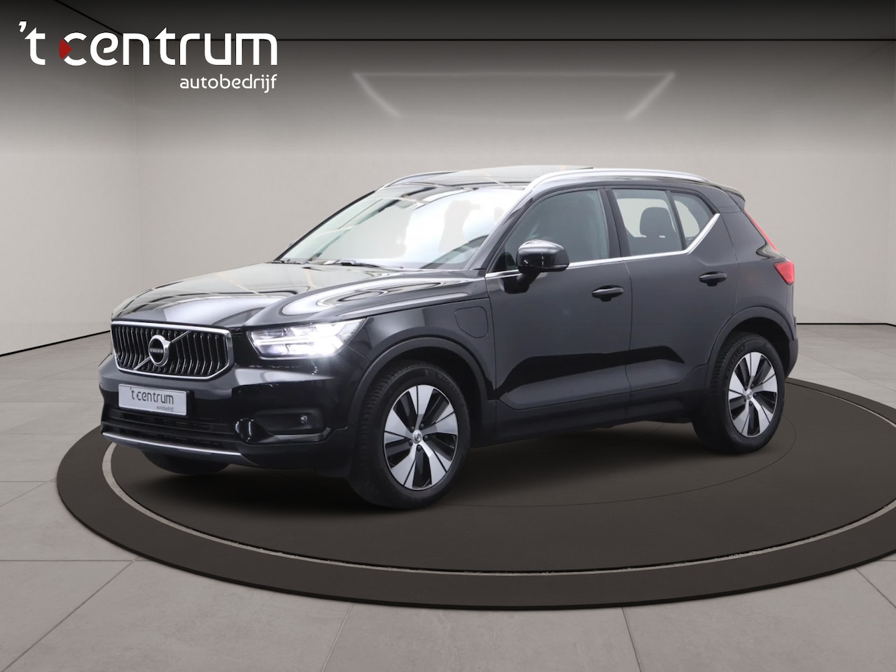 Volvo XC40 - 1.5 T4 211 PK Recharge Inscription Expression PHEV, Panoramadak, Leder, Camera - AutoWereld.nl