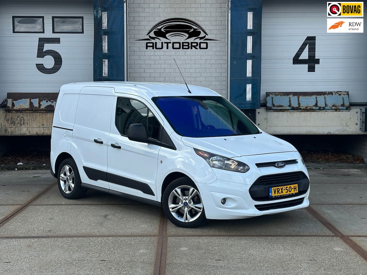Ford Transit Connect - 1.5 TDCI L1 Trend HP Start & Stop(TREKHAAK+Airco+Schuifdeur) - AutoWereld.nl