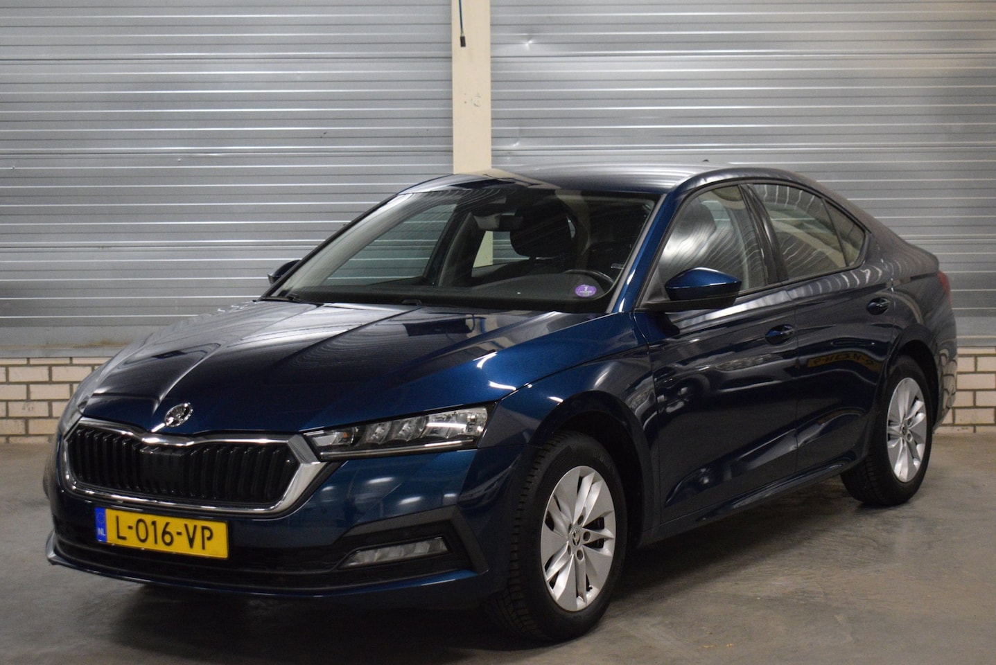 Skoda Octavia - 1.0 TSI Business Edition + Apple/Android Carplay|Navigatie|Verwarmd stuurwiel|Parkeersenso - AutoWereld.nl