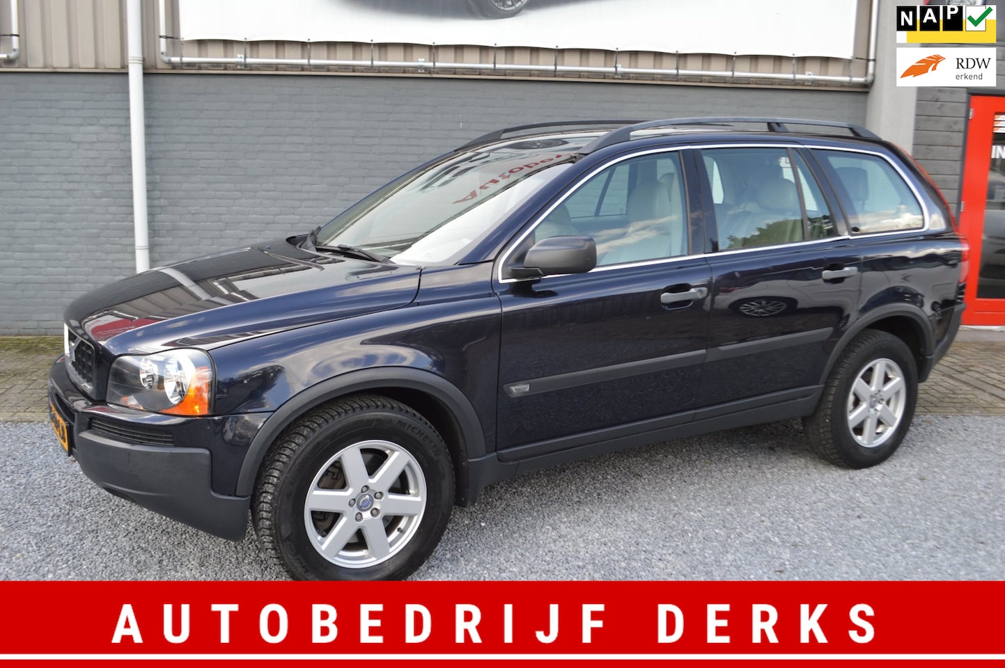 Volvo XC90 - 2.5 T Momentum AUT Airco Leer 7 Pers 4X4 Jaar APK - AutoWereld.nl