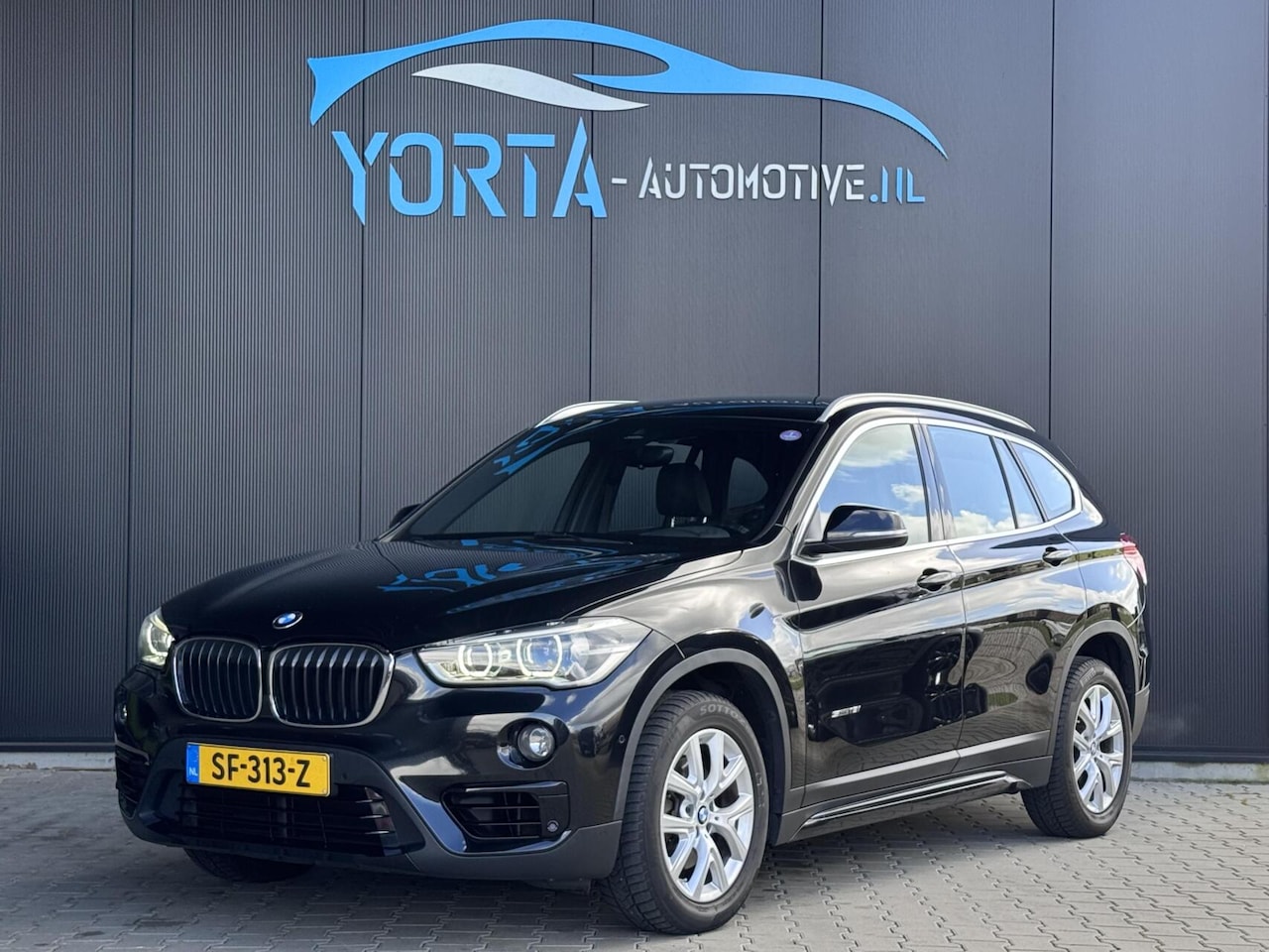 BMW X1 - sDrive18i High Executive AUTOMAAT NL AUTO*CAMERA*LED - AutoWereld.nl
