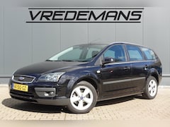 Ford Focus Wagon - 1.6-16V Futura