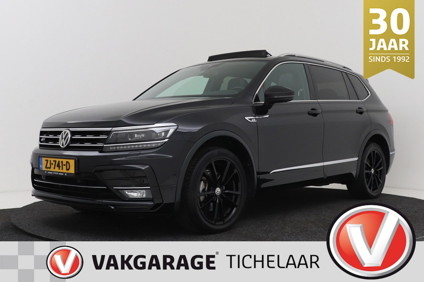 Volkswagen Tiguan Allspace - 1.5 TSI Highline Business R-line 7p. | Panoramadak | Keyless | Trekhaak | Camera - AutoWereld.nl