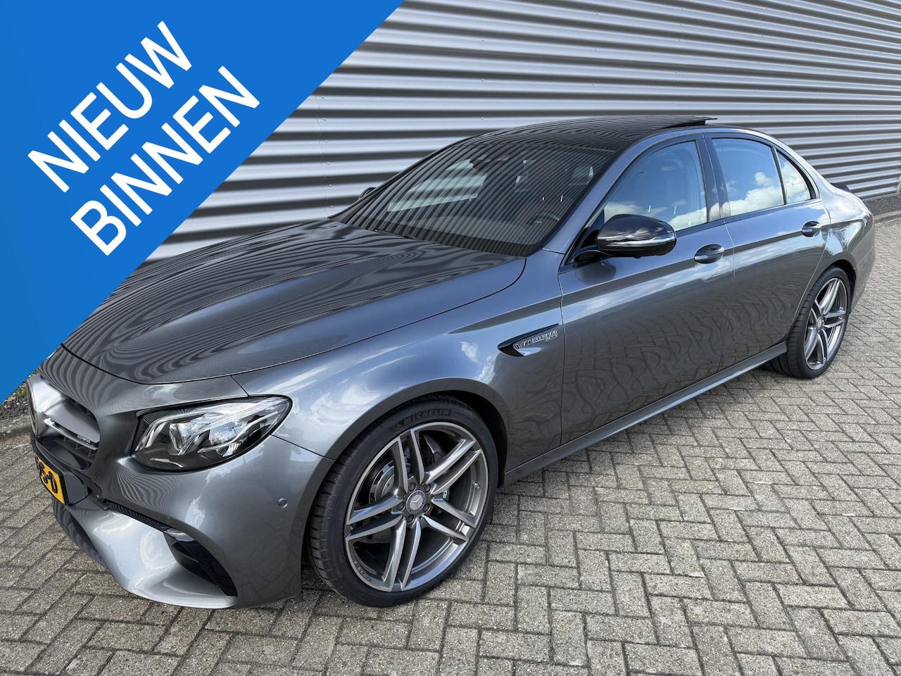 Mercedes-Benz E-klasse - AMG 63 4MATIC 1e Lak Pano Burmester Sfeer - AutoWereld.nl