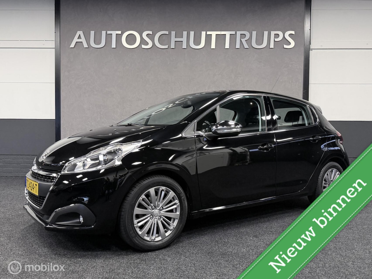 Peugeot 208 - 1.2 Allure NAVI / CARPLAY / LED / CRUISE / CLIMATE / LUXE / DISTRIBUTIE VERVANGEN - AutoWereld.nl