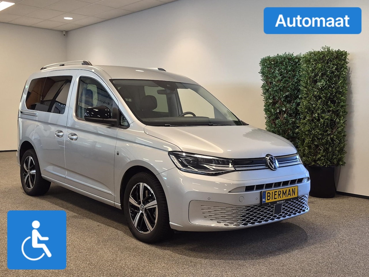 Volkswagen Caddy - Rolstoelauto Automaat 4+1 - AutoWereld.nl