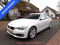 BMW 3-serie Touring - 320i High-Exe / NAVI / 18'' / SPORTLEER / BLUETOOTH / VOORSTOELEN VERWARMD