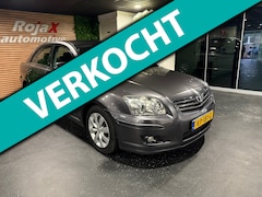 Toyota Avensis - 1.8 VVTi Luna TREKHAAK - ZEER MOOIE STAAT - CLIMA