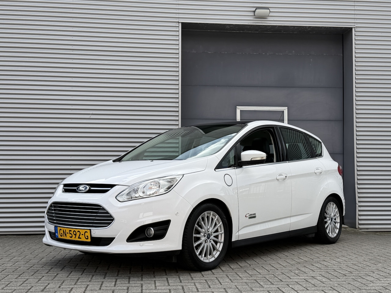 Ford C-Max - 2.0 Plug-in Hybrid Titanium Plus I Leder I Navi I Camera I Pano.dak - AutoWereld.nl