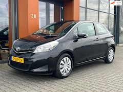 Toyota Yaris - 1.3 VVT-i|Bluetooth|Camera|Airco|Trekhaak|NAP