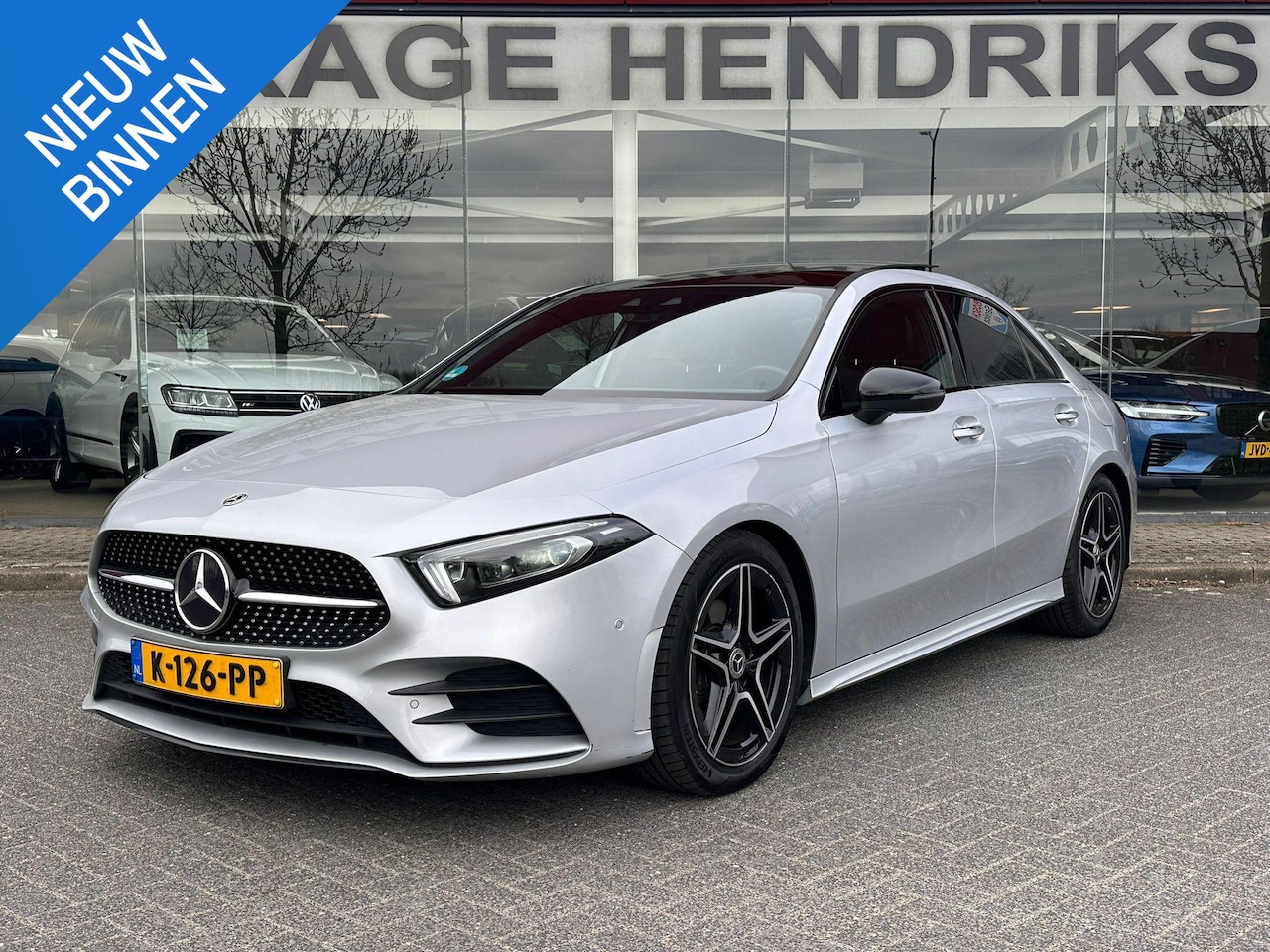 Mercedes-Benz A-klasse - 180 Business Solution AMG | Panorama | Leder Alcantara | LED | - AutoWereld.nl