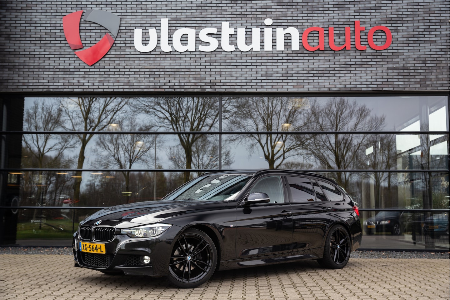 BMW 3-serie Touring - 318i M Sport Edition 318i M Sport Edition , Trekhaak, Leer, Carplay, - AutoWereld.nl