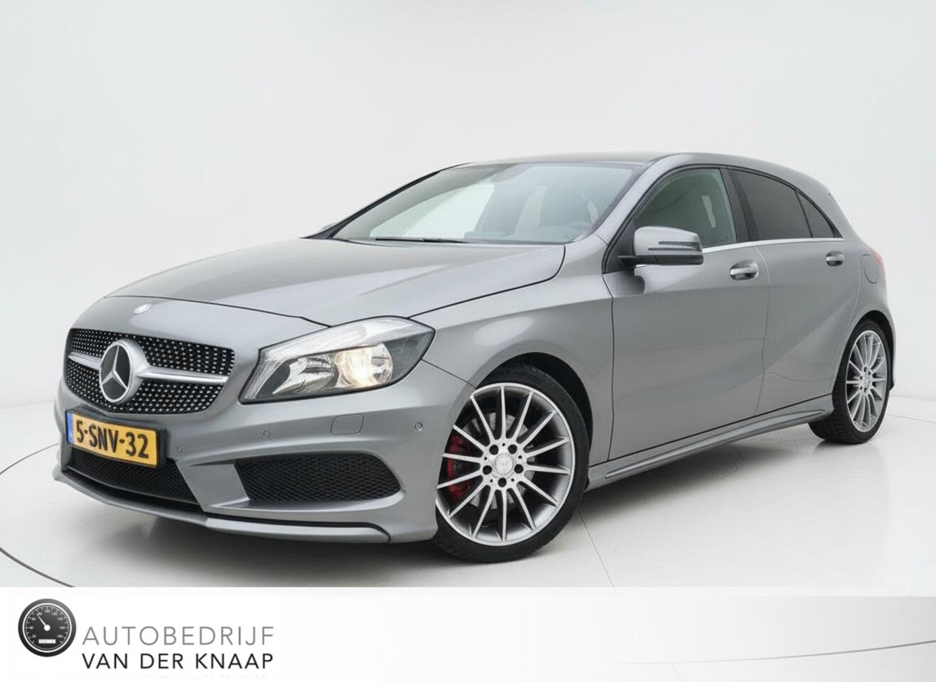 Mercedes-Benz A-klasse - 180 Ambition AMG-Line | Airco | Cruise | Multimedia/Navi  |Memory | PDC | Stoelverwarming - AutoWereld.nl