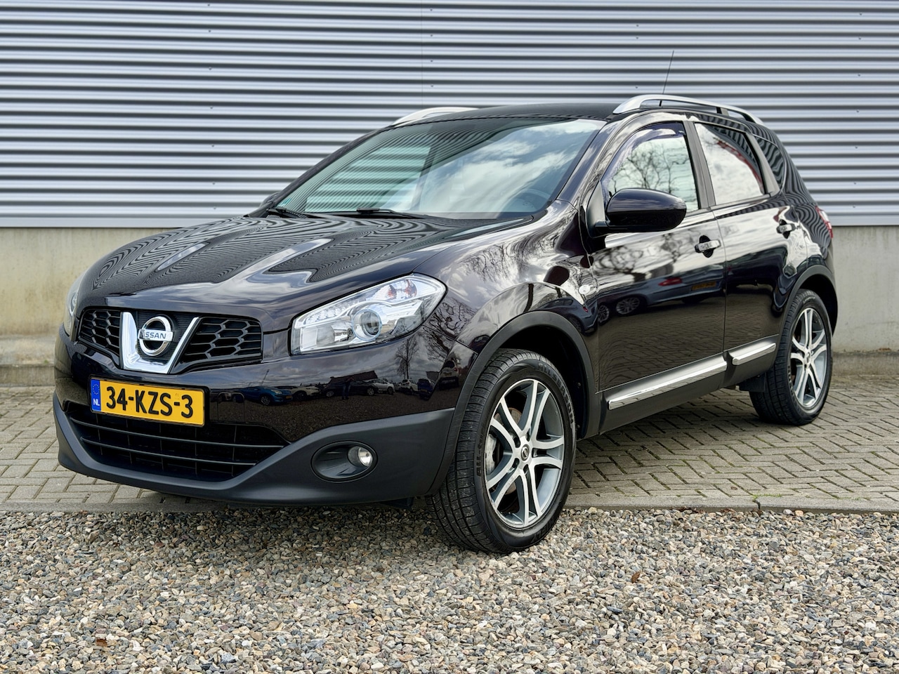 Nissan Qashqai - 1.6 Connect Edition [ panodak,fm navi,camera,trekhaak,ecc,cruise ] - AutoWereld.nl