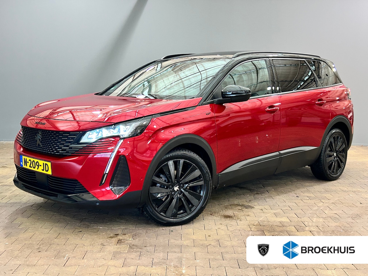 Peugeot 5008 - 1.2 PureTech Blue Lease GT | Focal Audio | Black Pack | 19'' Lichtmetalen velgen | Panoram - AutoWereld.nl