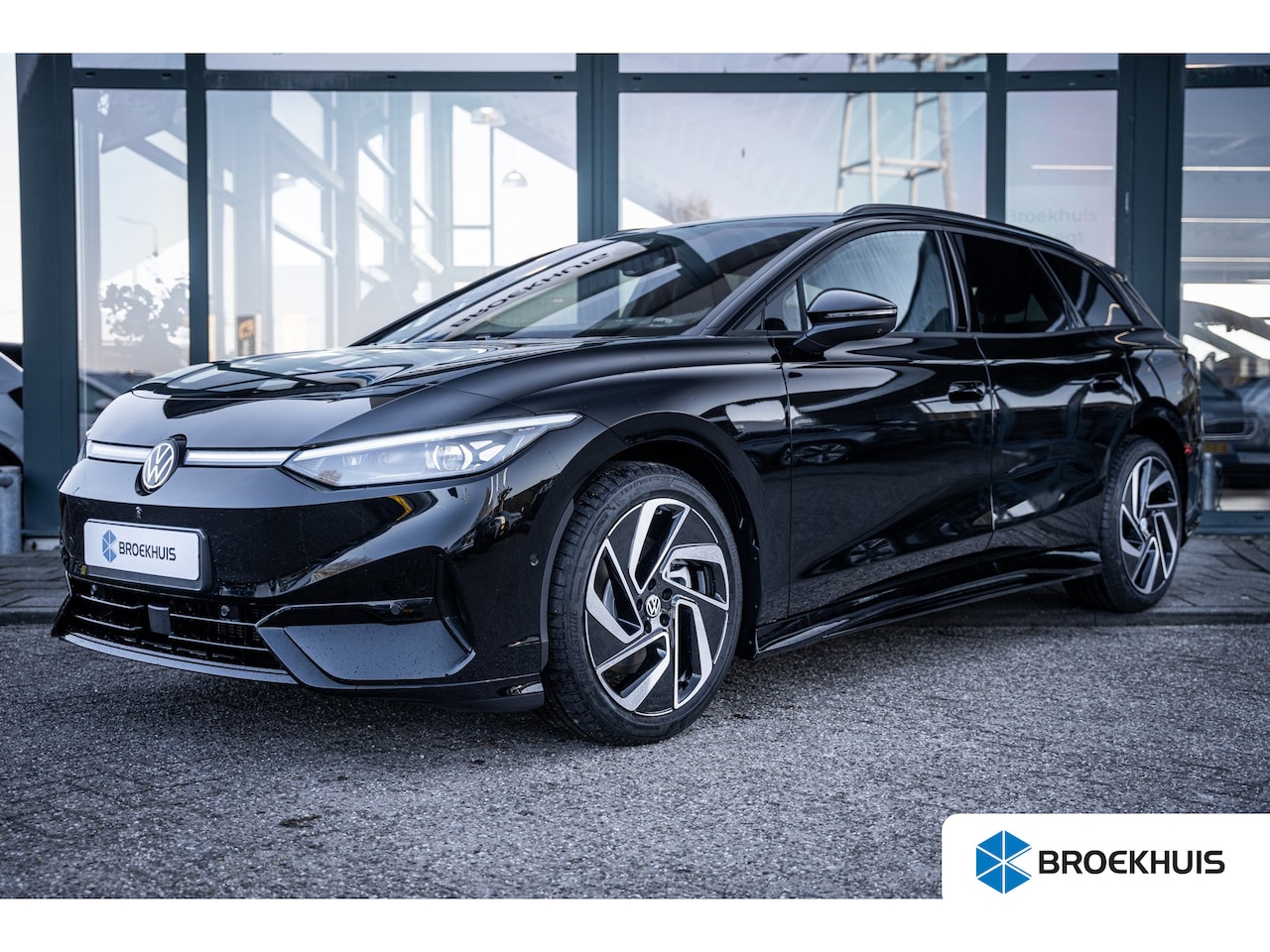 Volkswagen ID.7 Tourer - Pro Limited Edition Inclusief €2000,- inruilvoordeel | Trekhaak inklapbaar | Achterbank in - AutoWereld.nl