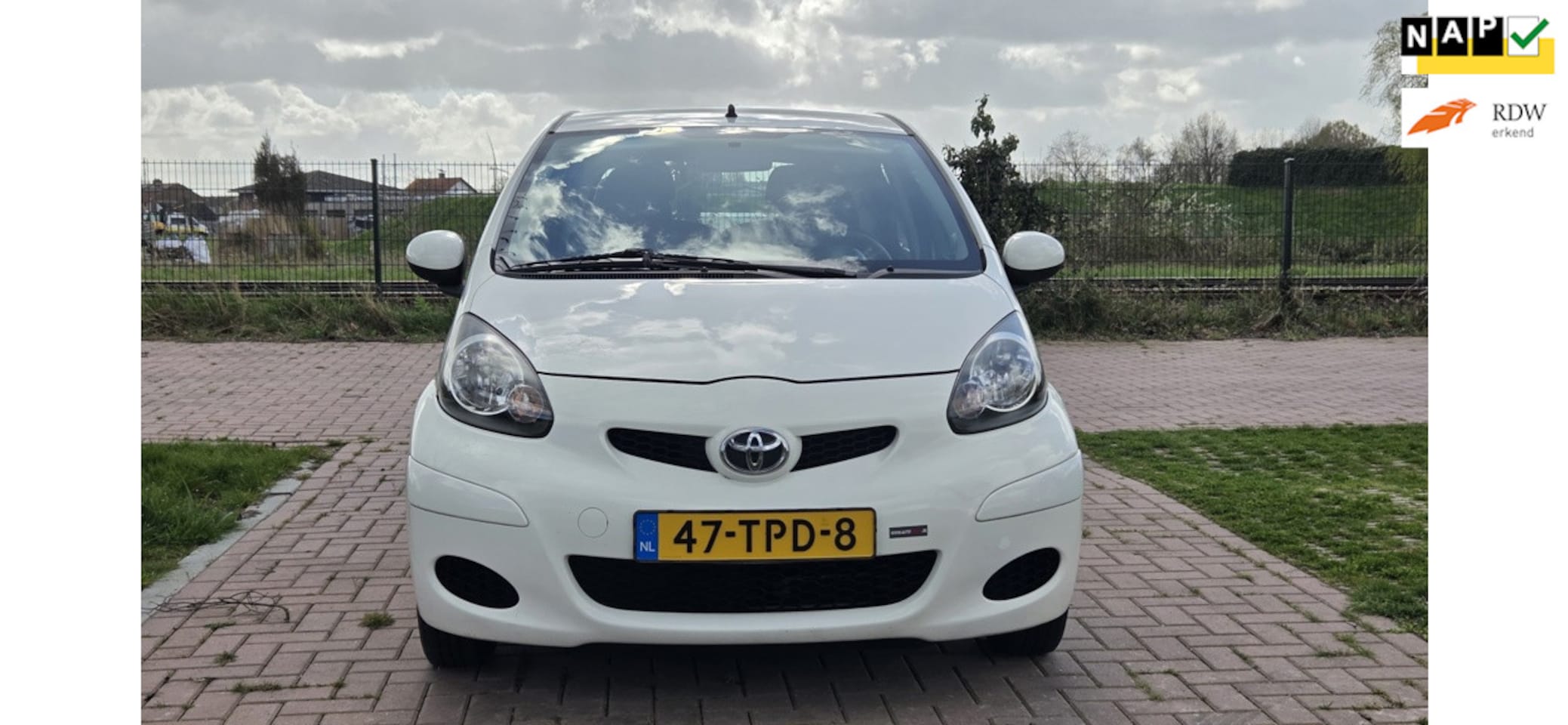 Toyota Aygo - 1.0-12V Comfort Navigatie | 2012 | AIrco | 5-Deurs | NAP | APK 03-2027 - AutoWereld.nl
