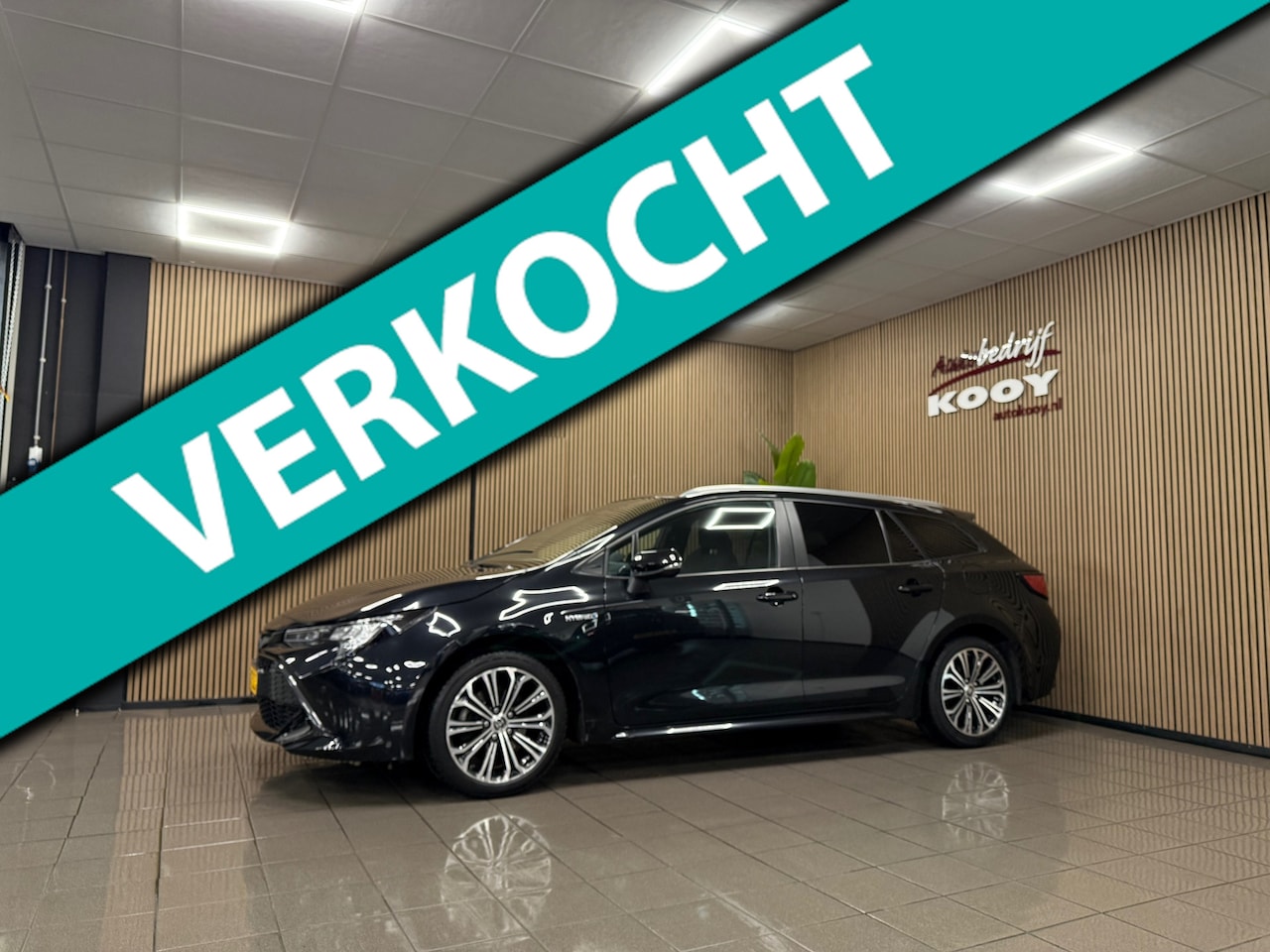 Toyota Corolla Touring Sports - 2.0 Hybrid Business Plus * 1e Eig / Dealer onderhouden / Camera / NL Auto * - AutoWereld.nl