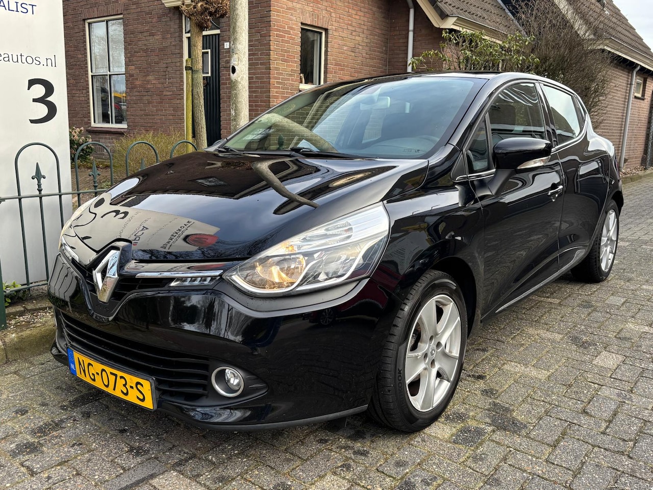 Renault Clio - 0.9 TCe Iconic 0.9 TCe Iconic - AutoWereld.nl