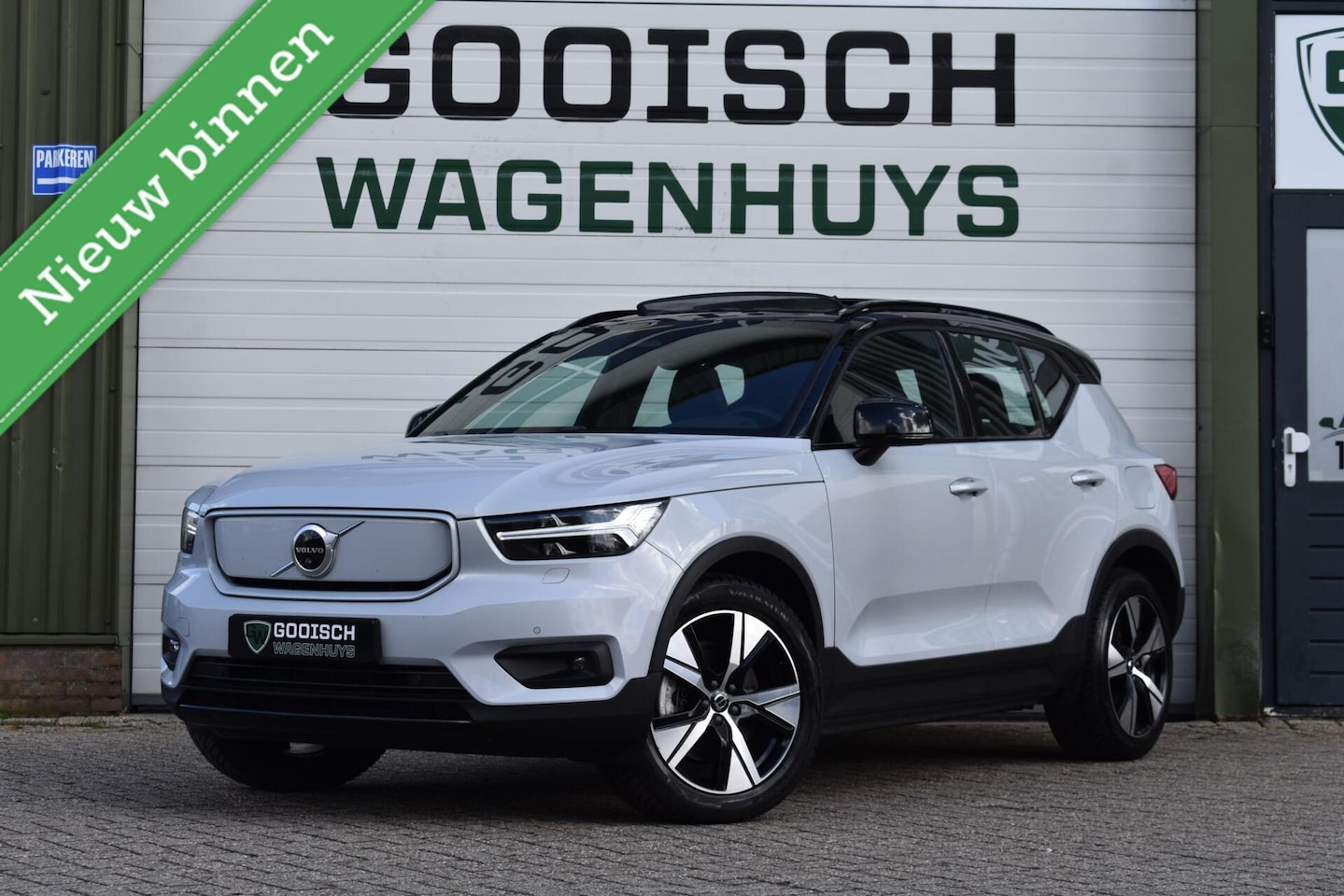 Volvo XC40 - Recharge P8 AWD R-Design | 360 Camera | Pano | Leder | - AutoWereld.nl