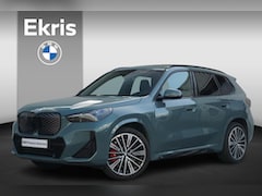 BMW iX1 - eDrive20 M Sport Pro | Harman Kardon / Panoramadak / Head-up / Elektrische stoelen + Memor