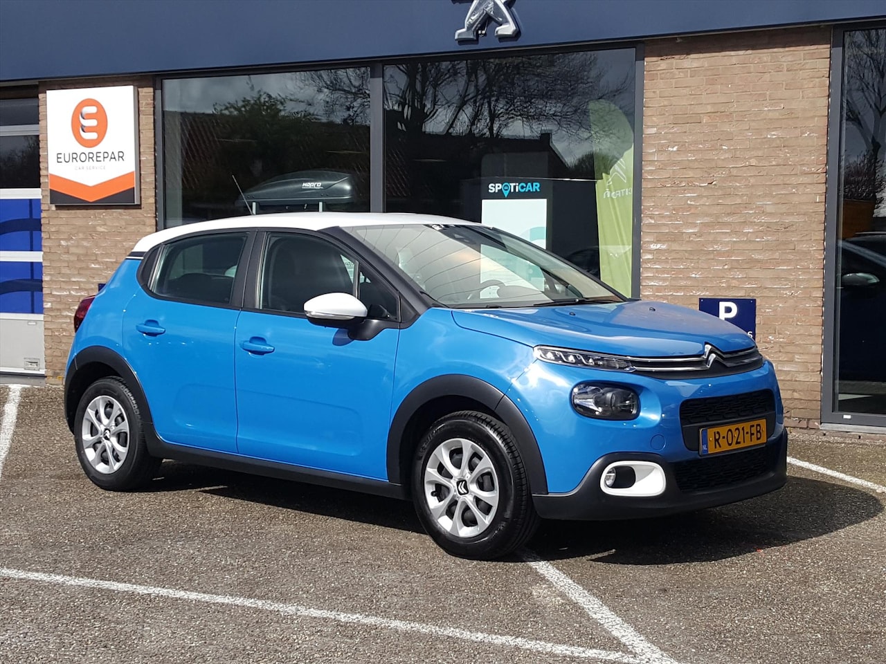 Citroën C3 - 1.2 PureTech 82pk Feel Navigatie via Apple/Android | Cruise & Climate control | Parkeersen - AutoWereld.nl