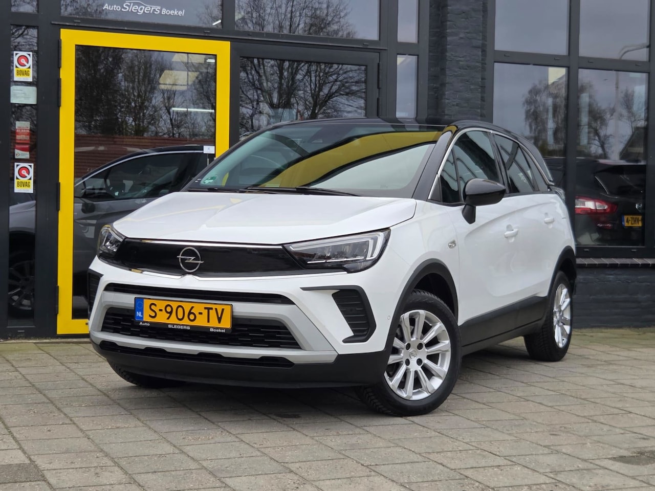 Opel Crossland - 1.2 Turbo Elegance Automaat | Stoelv + Stuurv | Camera + Sensoren | Climate | Cruise | Car - AutoWereld.nl