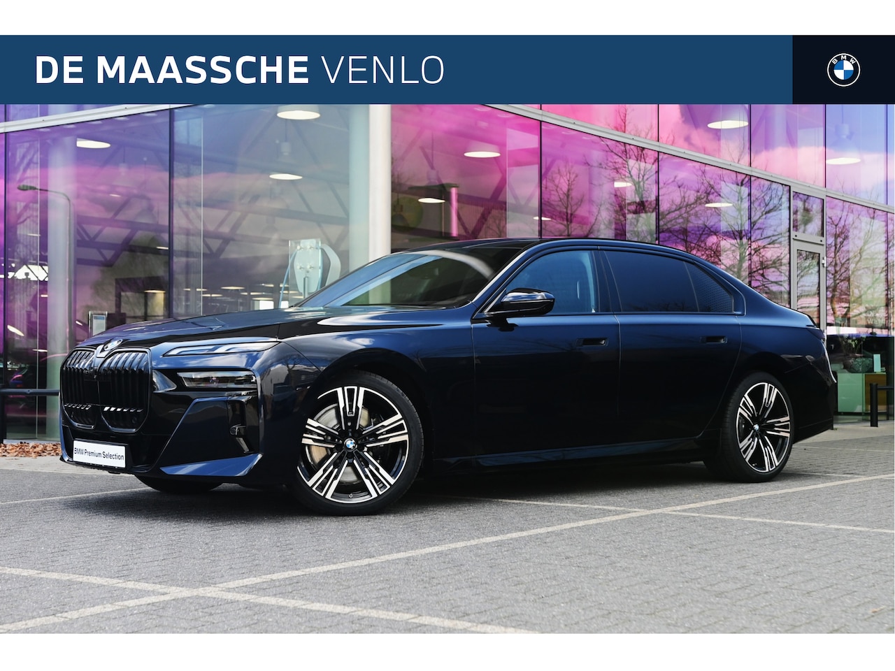 BMW i7 - xDrive60 High Executive M Sport Automaat / Panoramadak Sky Lounge / Trekhaak / Massagefunc - AutoWereld.nl