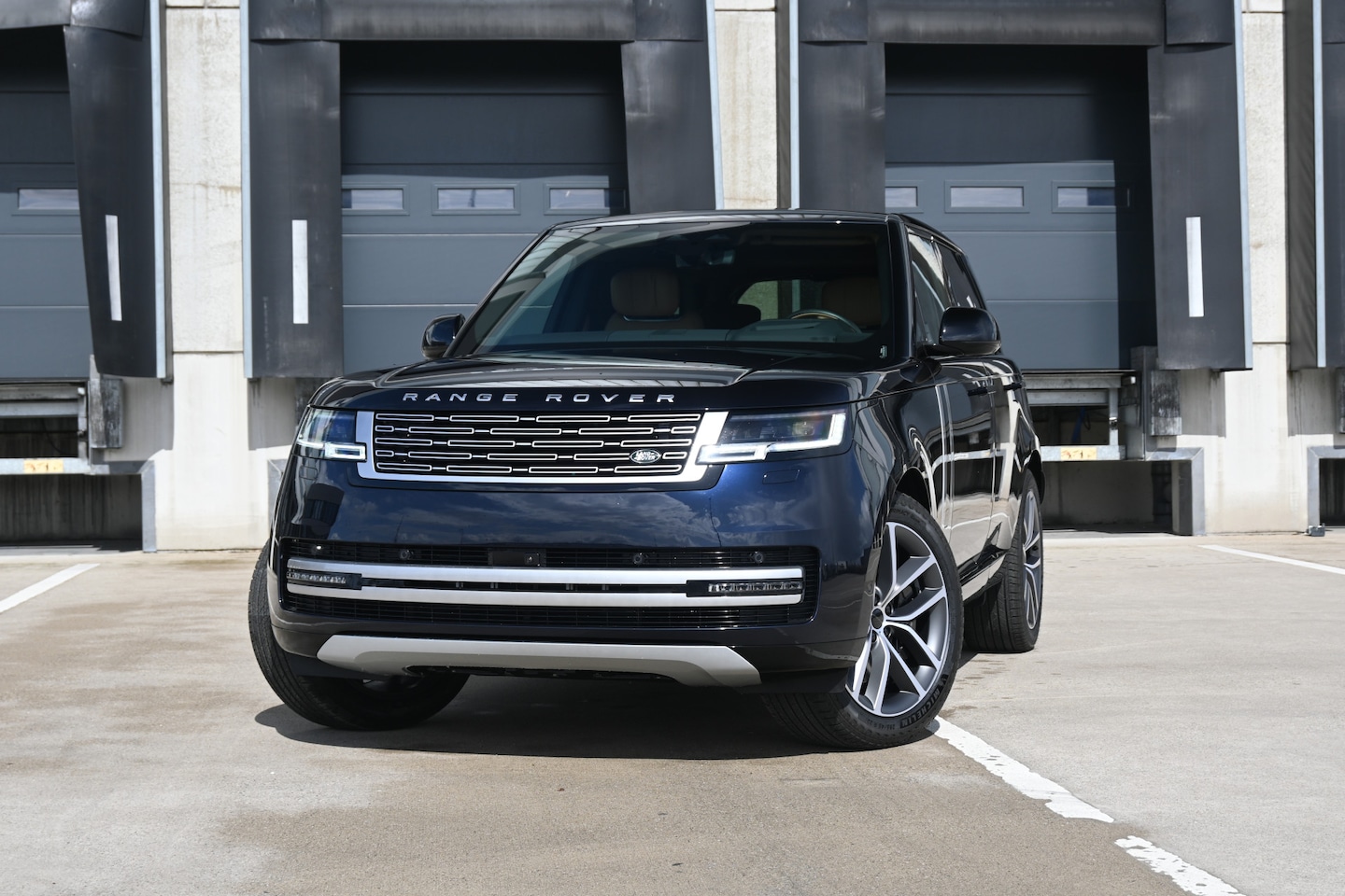 Land Rover Range Rover - 3.0 P550e Autobiography PHEV - AutoWereld.nl