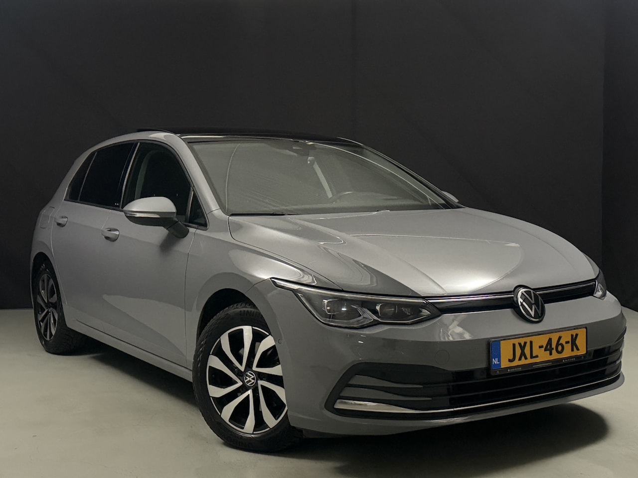 Volkswagen Golf - 2.0 TDI R-Line Business IQ LIGHT * Panoramadak* - AutoWereld.nl