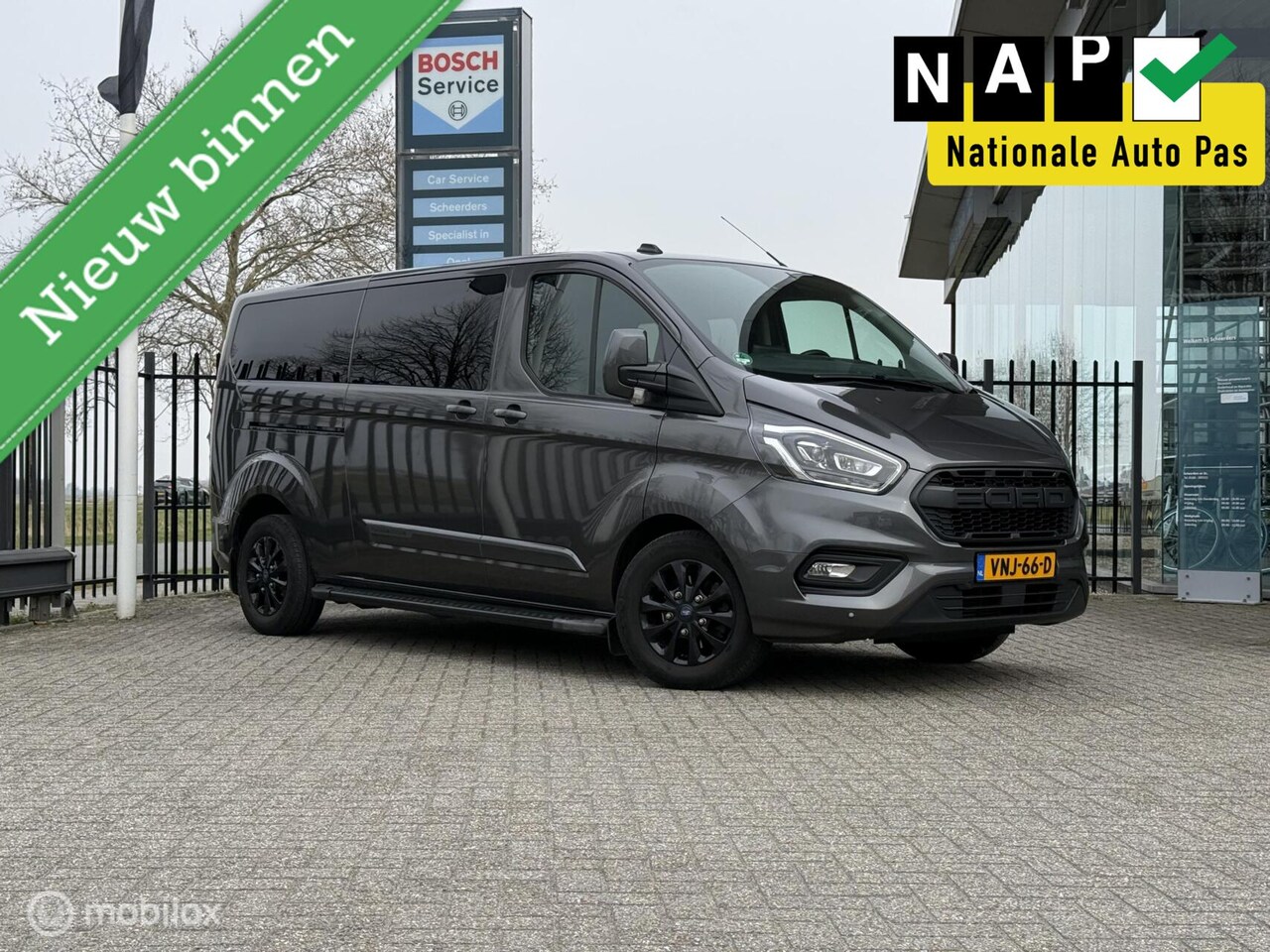 Ford Transit Custom - 320 2.0 TDCI L2H1 Platinum Edition DC - AutoWereld.nl