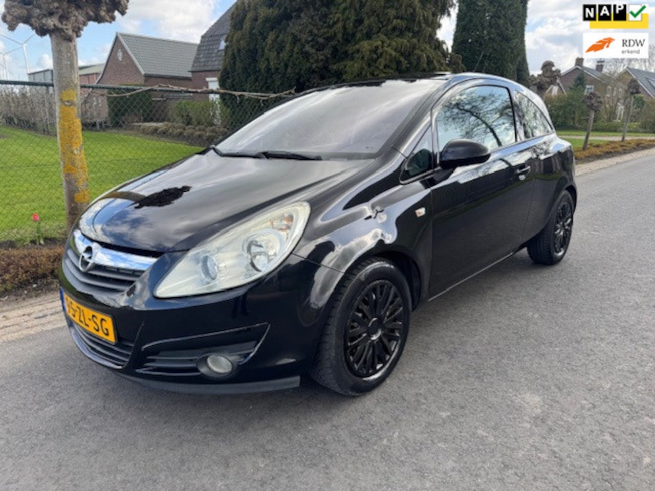 Opel Corsa - 1.4-16V AIRCO / NAVI / APK 8-2026 / ELEK RAMEN - AutoWereld.nl